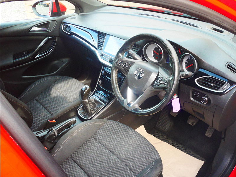 Vauxhall Astra 1.6 CDTi BlueInjection SRi Nav Hatchback 5dr Diesel Manual Euro 6 (s/s) (136 ps) 5dr Manual 2026