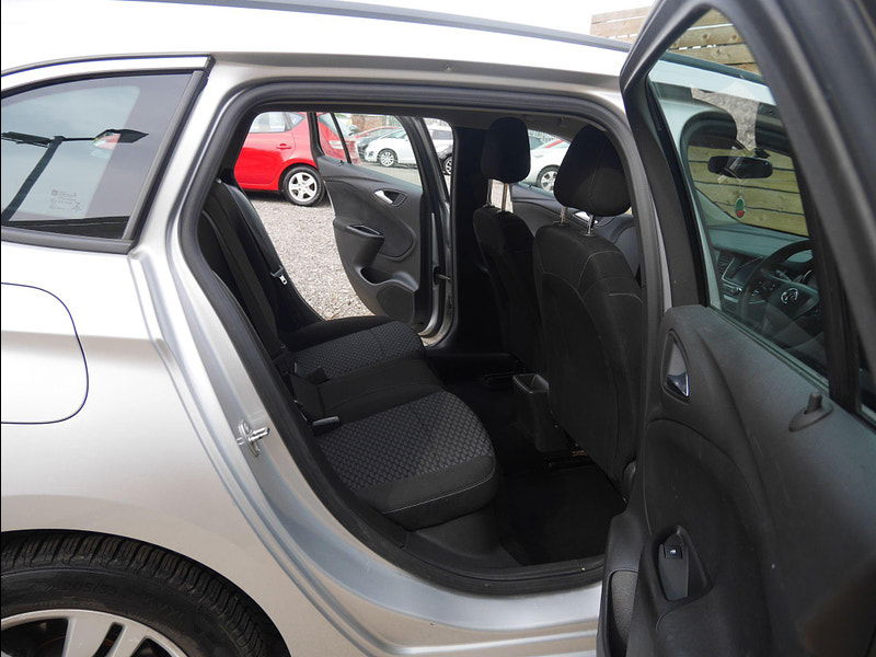 Vauxhall Astra 1.6 CDTi ecoFLEX Design Sports Tourer Euro 6 (s/s) 5dr 5dr Manual 2025