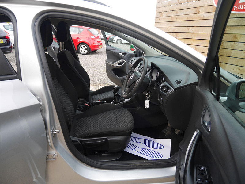 Vauxhall Astra 1.6 CDTi ecoFLEX Design Sports Tourer Euro 6 (s/s) 5dr 5dr Manual 2025