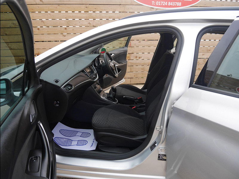 Vauxhall Astra 1.6 CDTi ecoFLEX Design Sports Tourer Euro 6 (s/s) 5dr 5dr Manual 2025