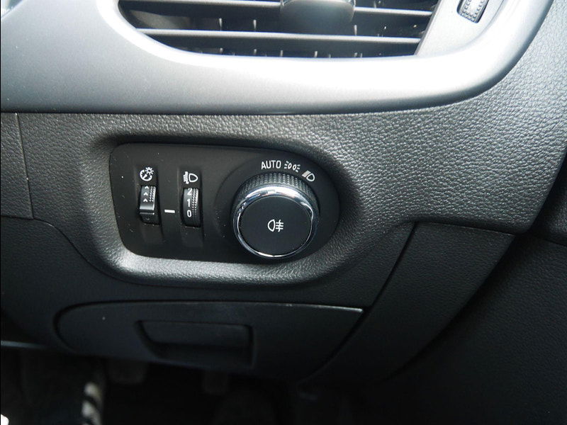Vauxhall Astra 1.6 CDTi ecoFLEX Design Sports Tourer Euro 6 (s/s) 5dr 5dr Manual 2025