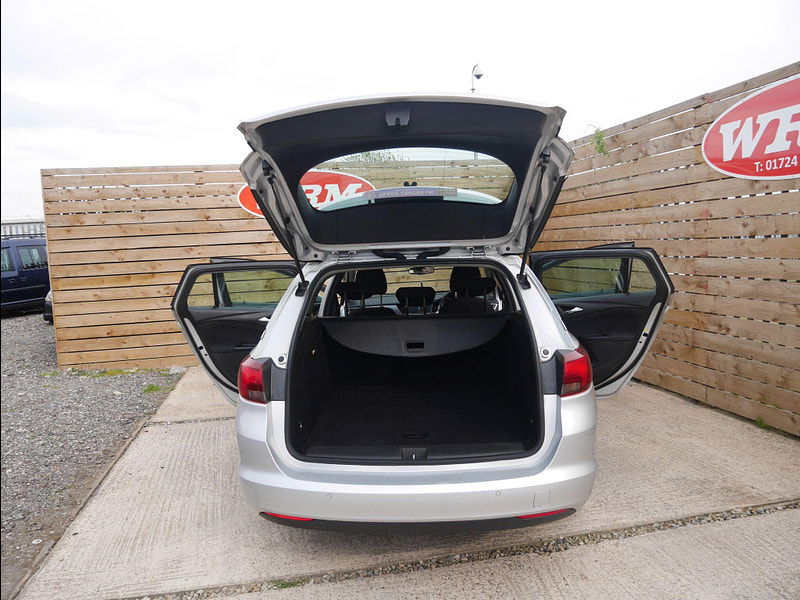 Vauxhall Astra 1.6 CDTi ecoFLEX Design Sports Tourer Euro 6 (s/s) 5dr 5dr Manual 2025