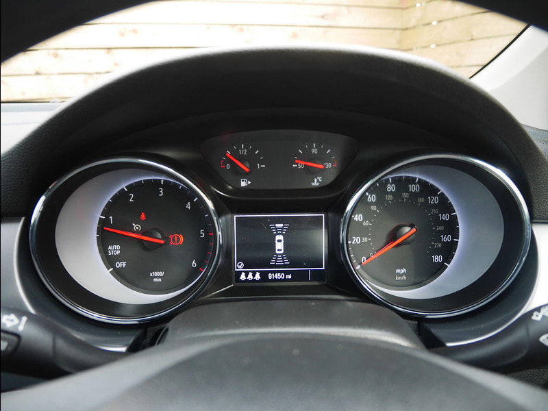 Vauxhall Astra 1.6 CDTi ecoFLEX Design Sports Tourer Euro 6 (s/s) 5dr 5dr Manual 2025