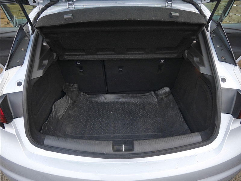 Vauxhall Astra 1.6 CDTi ecoTEC BlueInjection SRi Hatchback 5dr Diesel Manual Euro 6 (110 ps) 5dr Manual 2026