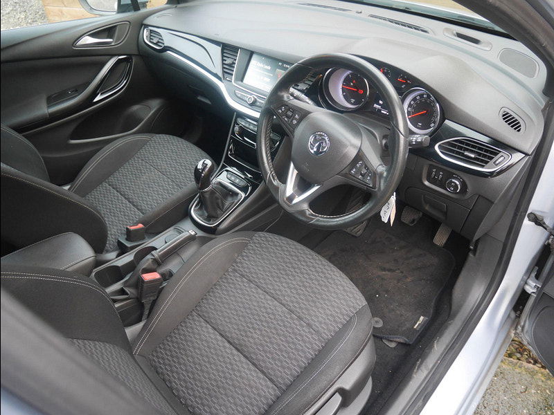 Vauxhall Astra 1.6 CDTi ecoTEC BlueInjection SRi Hatchback 5dr Diesel Manual Euro 6 (110 ps) 5dr Manual 2026