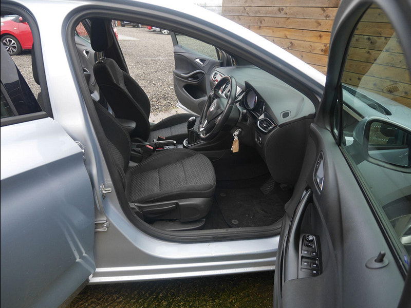 Vauxhall Astra 1.6 CDTi ecoTEC BlueInjection SRi Hatchback 5dr Diesel Manual Euro 6 (110 ps) 5dr Manual 2026