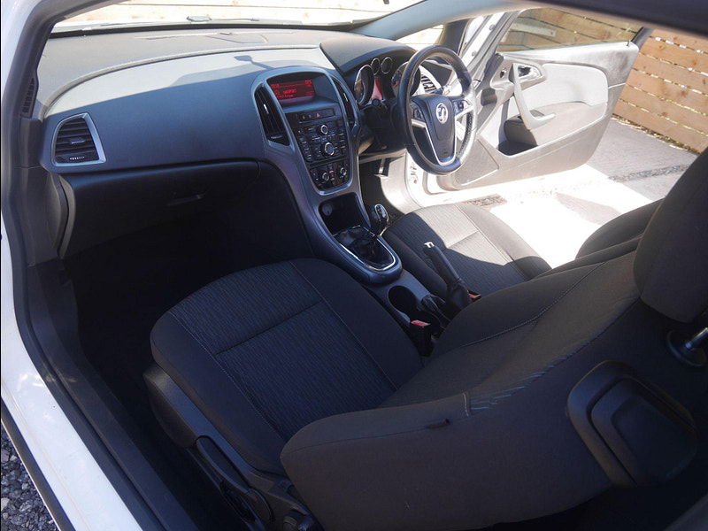 Vauxhall Astra GTC 1.4T 16V Sport Euro 5 (s/s) 3dr 3dr Manual 2025