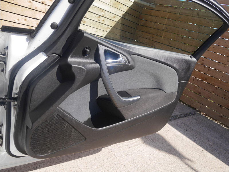 Vauxhall Astra GTC 1.4T 16V Sport Euro 5 (s/s) 3dr 3dr Manual 2025