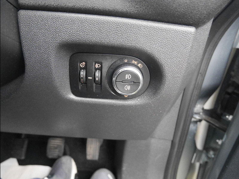 Vauxhall Corsa 1.4 16V SXi Hatchback 5dr Petrol Manual Wide Ratio Euro 5 (A/C) (100 ps) 5dr Manual 2025