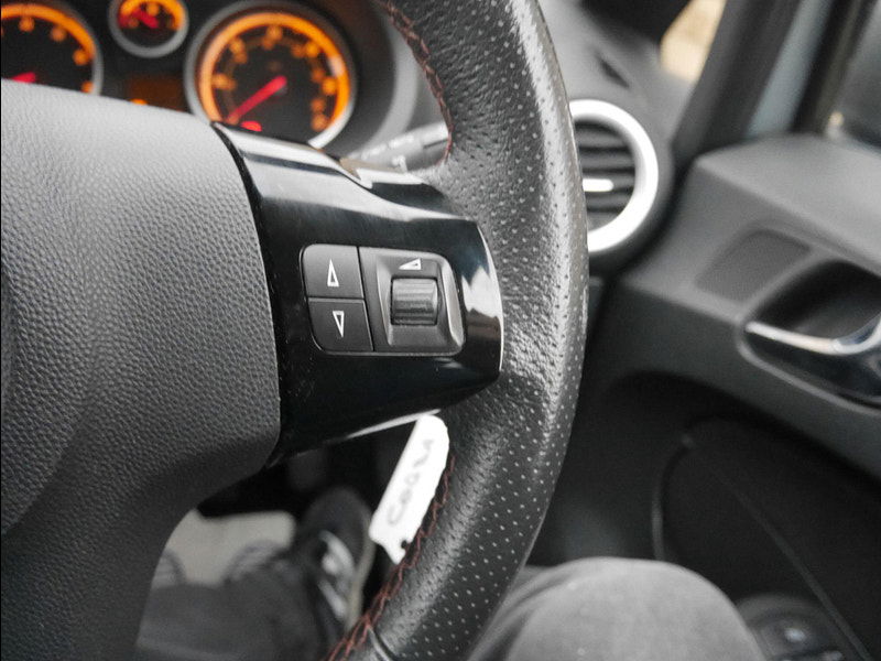 Vauxhall Corsa 1.4 16V SXi Hatchback 5dr Petrol Manual Wide Ratio Euro 5 (A/C) (100 ps) 5dr Manual 2025