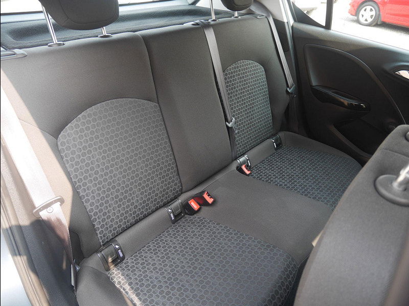 Vauxhall Corsa 1.4i ecoTEC SE Nav Euro 6 5dr 5dr Manual 2025