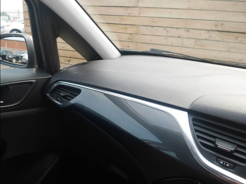 Vauxhall Corsa 1.4i ecoTEC SE Nav Euro 6 5dr 5dr Manual 2025