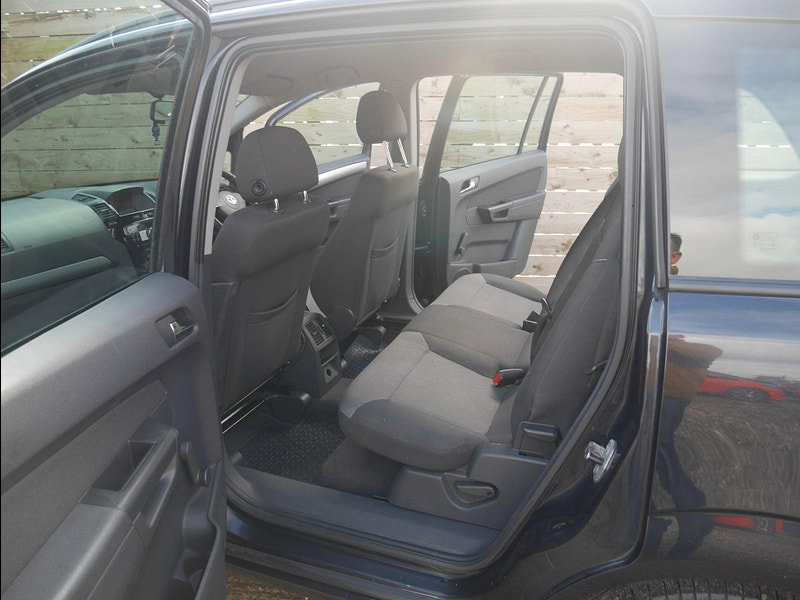 Vauxhall Zafira 1.6 16V Exclusiv MPV 5dr Petrol Manual Euro 5 (115 ps) 5dr Manual 2026