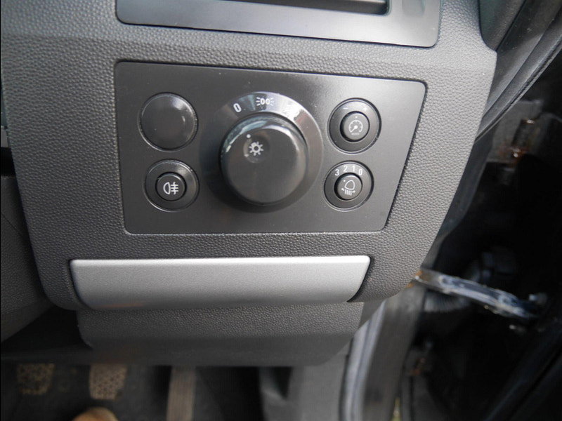 Vauxhall Zafira 1.6 16V Exclusiv MPV 5dr Petrol Manual Euro 5 (115 ps) 5dr Manual 2026