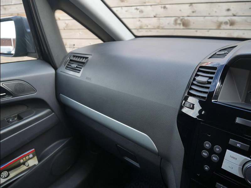 Vauxhall Zafira 1.6 16V Exclusiv MPV 5dr Petrol Manual Euro 5 (115 ps) 5dr Manual 2026