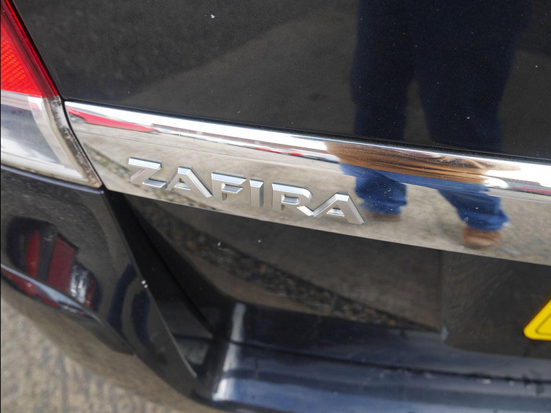 Vauxhall Zafira 1.6 16V Exclusiv MPV 5dr Petrol Manual Euro 5 (115 ps) 5dr Manual 2026