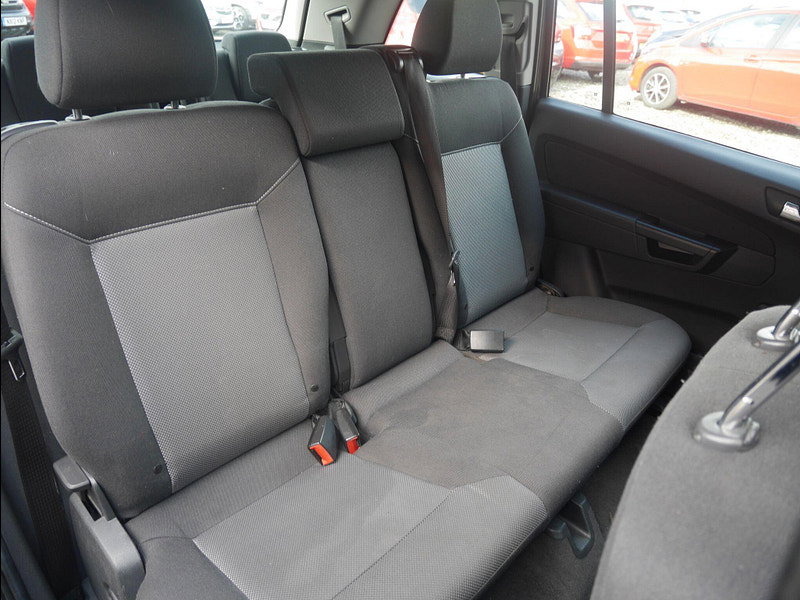 Vauxhall Zafira 1.6 16V Exclusiv MPV 5dr Petrol Manual Euro 5 (115 ps) 5dr Manual 2026