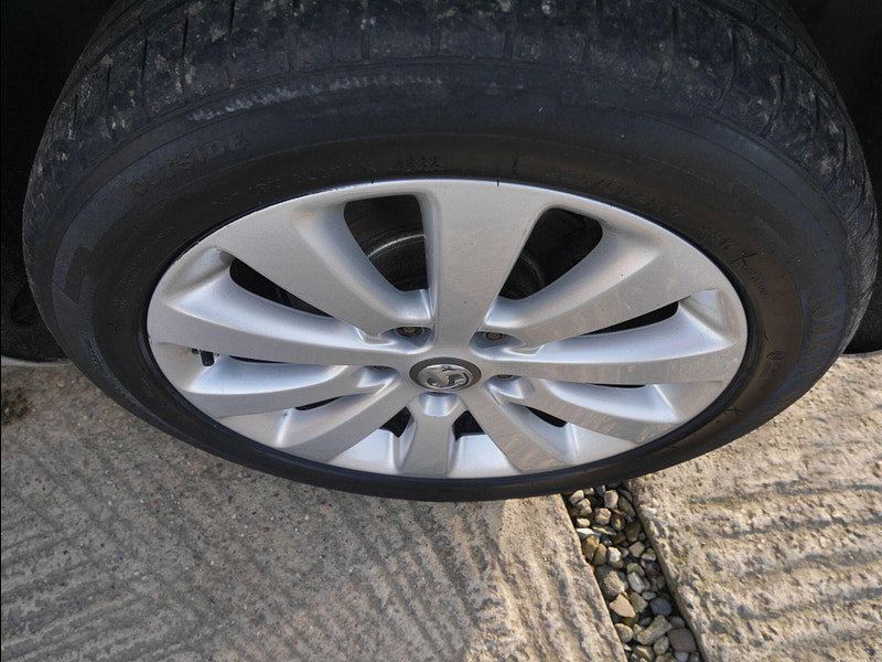 Vauxhall Zafira Tourer 1.4i Turbo SE MPV 5dr Petrol Manual Euro 6 (140 ps) 5dr Manual 2026