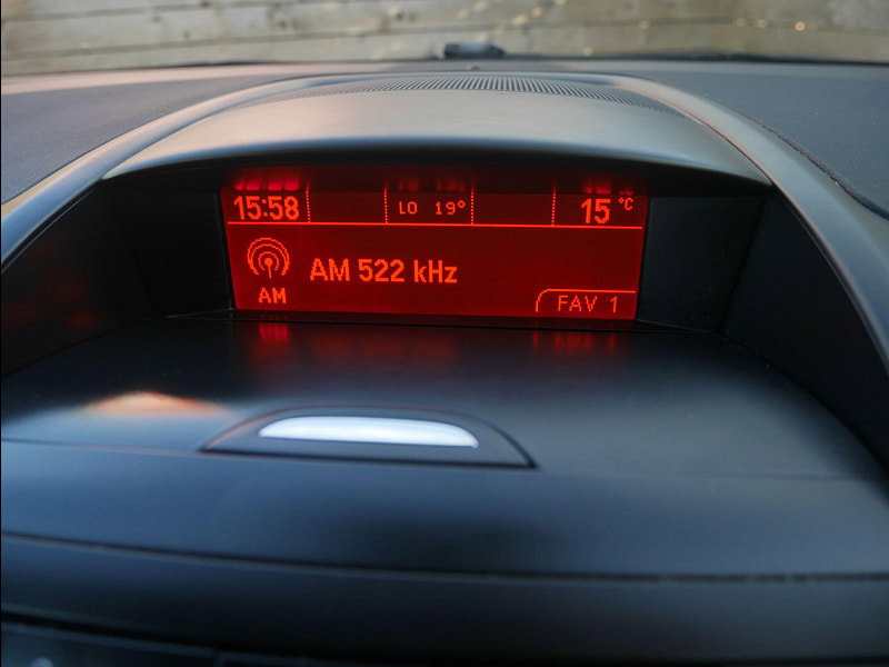 Vauxhall Zafira Tourer 1.4i Turbo SE MPV 5dr Petrol Manual Euro 6 (140 ps) 5dr Manual 2026