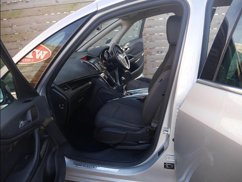 Vauxhall Zafira Tourer 1.4i Turbo SE MPV 5dr Petrol Manual Euro 6 (140 ps) 5dr Manual 2026