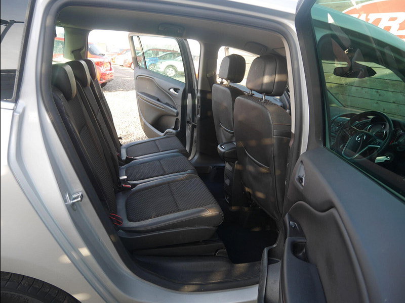 Vauxhall Zafira Tourer 1.4i Turbo SE MPV 5dr Petrol Manual Euro 6 (140 ps) 5dr Manual 2026