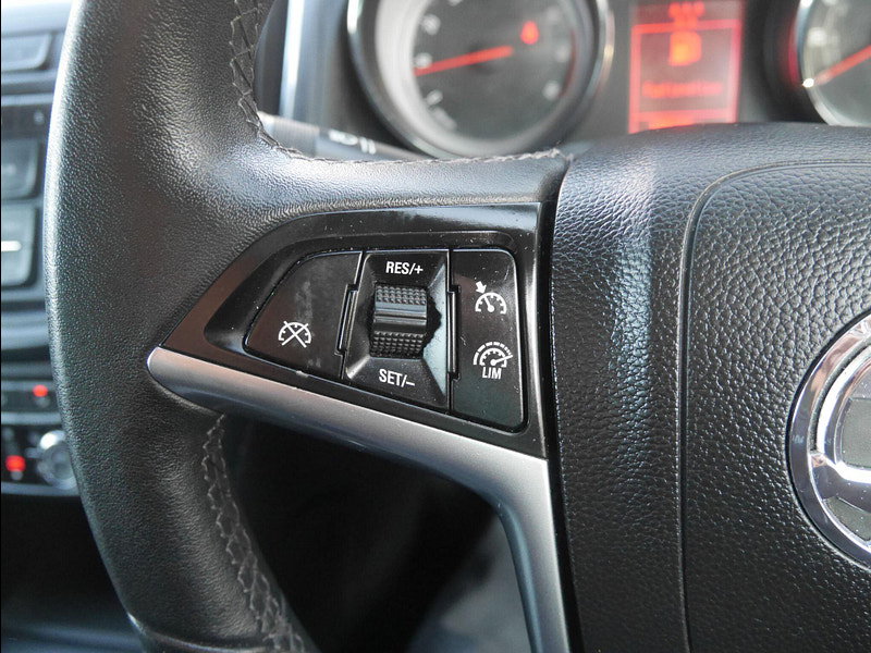 Vauxhall Zafira Tourer 1.4i Turbo SE MPV 5dr Petrol Manual Euro 6 (140 ps) 5dr Manual 2026