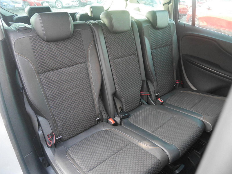 Vauxhall Zafira Tourer 1.4i Turbo SE MPV 5dr Petrol Manual Euro 6 (140 ps) 5dr Manual 2026