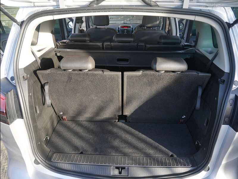 Vauxhall Zafira Tourer 1.4i Turbo SE MPV 5dr Petrol Manual Euro 6 (140 ps) 5dr Manual 2026