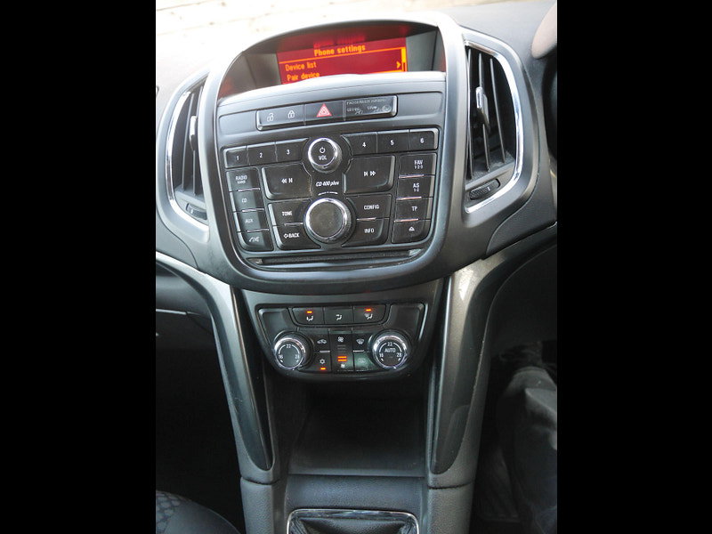 Vauxhall Zafira Tourer 1.4i Turbo SE MPV 5dr Petrol Manual Euro 6 (140 ps) 5dr Manual 2026