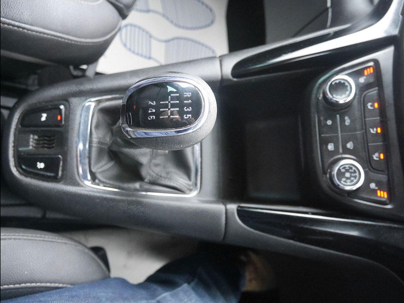 Vauxhall Zafira Tourer 1.4i Turbo SRi MPV 5dr Petrol Manual Euro 6 (140 ps) 5dr Manual 2026