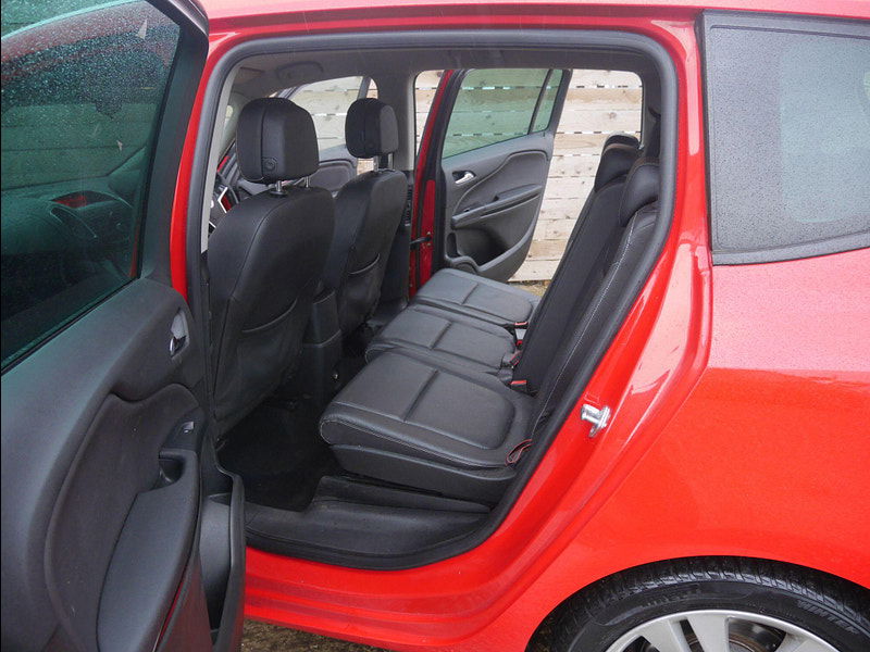 Vauxhall Zafira Tourer 1.4i Turbo SRi MPV 5dr Petrol Manual Euro 6 (140 ps) 5dr Manual 2026