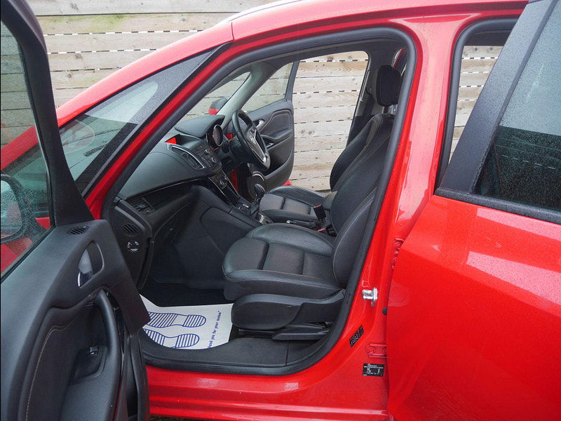 Vauxhall Zafira Tourer 1.4i Turbo SRi MPV 5dr Petrol Manual Euro 6 (140 ps) 5dr Manual 2026