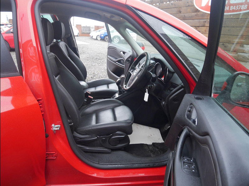 Vauxhall Zafira Tourer 1.4i Turbo SRi MPV 5dr Petrol Manual Euro 6 (140 ps) 5dr Manual 2026