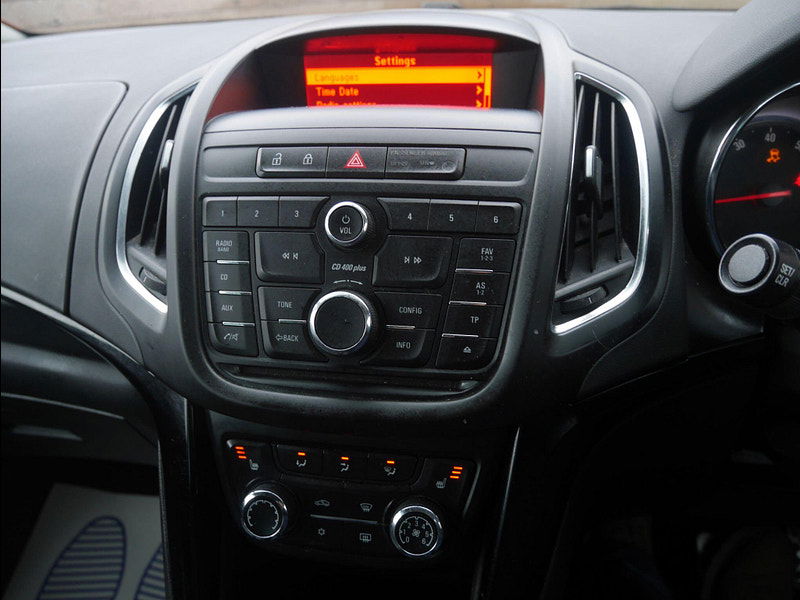 Vauxhall Zafira Tourer 1.4i Turbo SRi MPV 5dr Petrol Manual Euro 6 (140 ps) 5dr Manual 2026