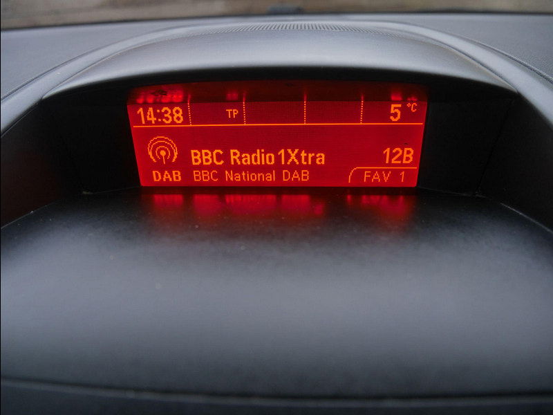 Vauxhall Zafira Tourer 1.4i Turbo SRi MPV 5dr Petrol Manual Euro 6 (140 ps) 5dr Manual 2026