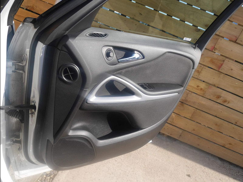 Vauxhall Zafira Tourer 2.0 CDTi SRi Euro 6 (s/s) 5dr 5dr Manual 2025