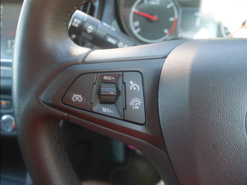 Vauxhall Zafira Tourer 2.0 CDTi SRi Euro 6 (s/s) 5dr 5dr Manual 2025