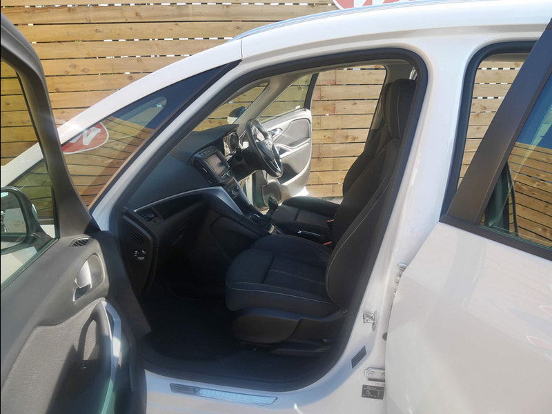 Vauxhall Zafira Tourer 2.0 CDTi SRi Euro 6 (s/s) 5dr 5dr Manual 2025