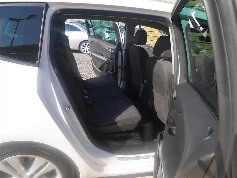 Vauxhall Zafira Tourer 2.0 CDTi SRi Euro 6 (s/s) 5dr 5dr Manual 2025