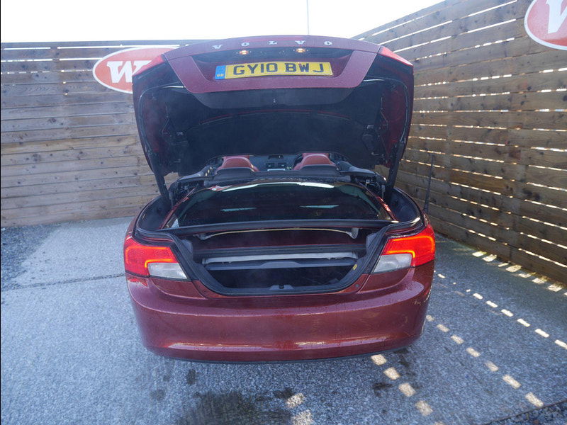 Volvo C70 2.0D SE Lux Convertible 2dr Diesel Manual Euro 4 (136 ps) 2dr Manual 2026