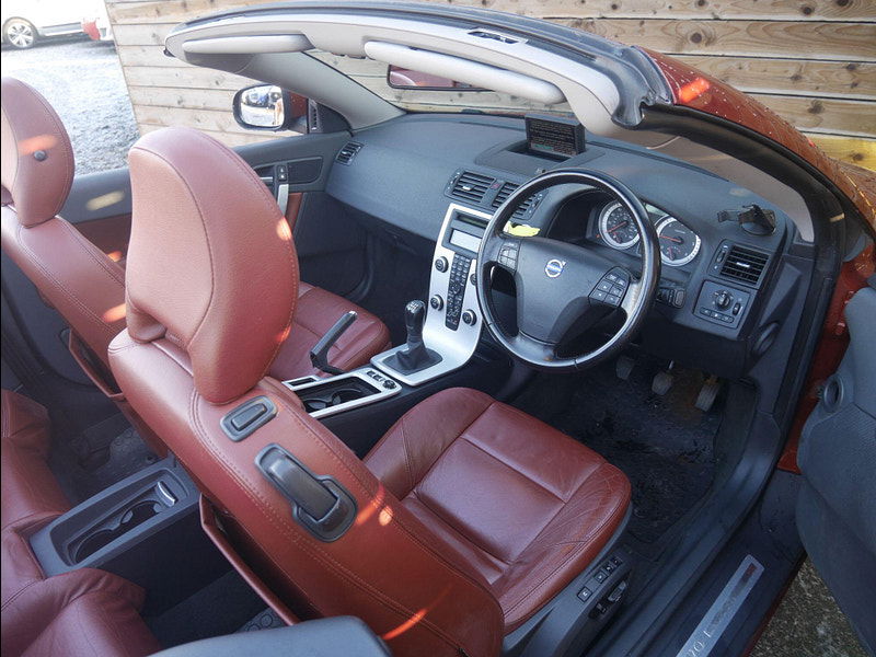 Volvo C70 2.0D SE Lux Convertible 2dr Diesel Manual Euro 4 (136 ps) 2dr Manual 2026