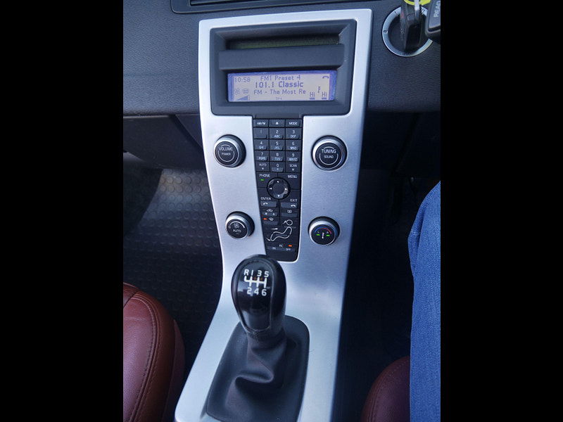 Volvo C70 2.0D SE Lux Convertible 2dr Diesel Manual Euro 4 (136 ps) 2dr Manual 2026