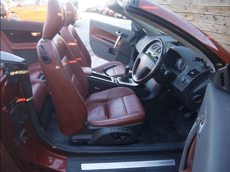 Volvo C70 2.0D SE Lux Convertible 2dr Diesel Manual Euro 4 (136 ps) 2dr Manual 2026