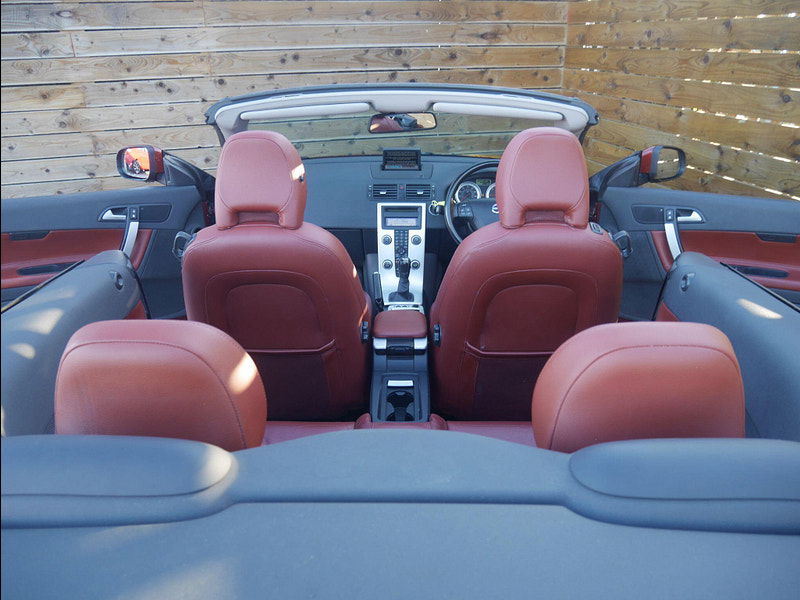 Volvo C70 2.0D SE Lux Convertible 2dr Diesel Manual Euro 4 (136 ps) 2dr Manual 2026