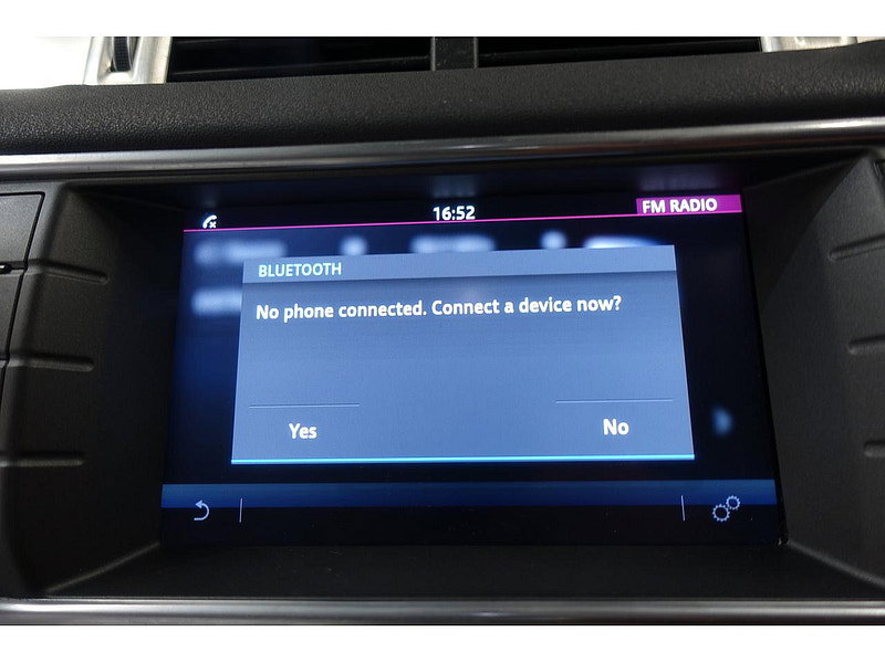 Land Rover Range Rover Evoque 2.0 eD4 SE Tech SUV 5dr Diesel Manual FWD Euro 6 (s/s) (150 ps) 5dr Manual 2026