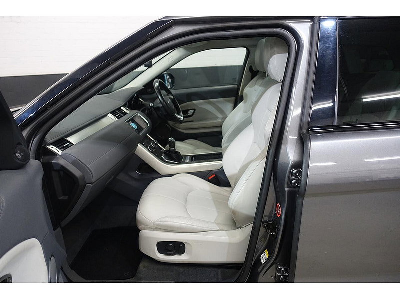 Land Rover Range Rover Evoque 2.0 eD4 SE Tech SUV 5dr Diesel Manual FWD Euro 6 (s/s) (150 ps) 5dr Manual 2026