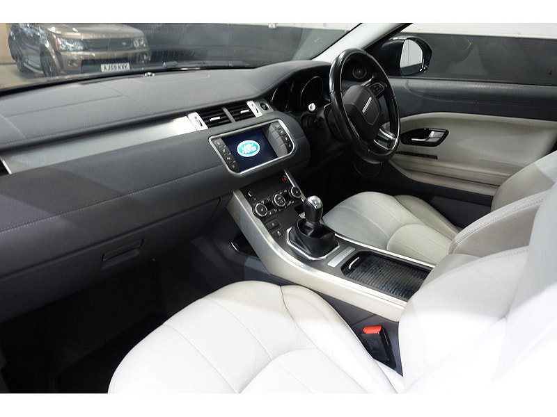 Land Rover Range Rover Evoque 2.0 eD4 SE Tech SUV 5dr Diesel Manual FWD Euro 6 (s/s) (150 ps) 5dr Manual 2026