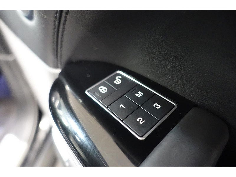 Land Rover Range Rover Sport 3.0 SD V6 HSE SUV 5dr Diesel Auto 4WD Euro 6 (s/s) (306 ps) 5dr Automatic 2025