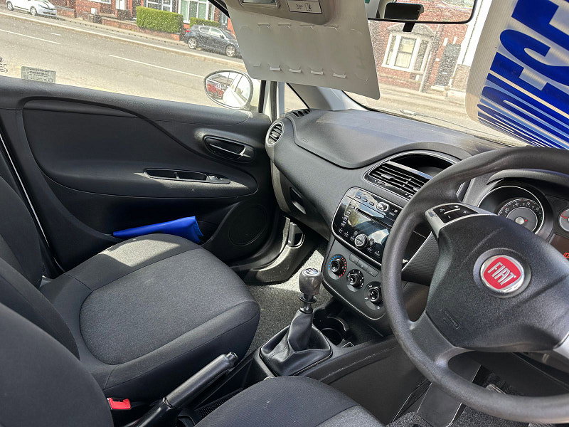 Fiat Punto 1.2 Pop + Hatchback 5dr Petrol Euro 6 (69 bhp) 5dr Manual 2026