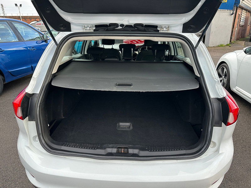 Ford Focus 1.5 EcoBlue Zetec Estate 5dr Diesel Manual Euro 6 (s/s) (120 ps) 5dr Manual 2026